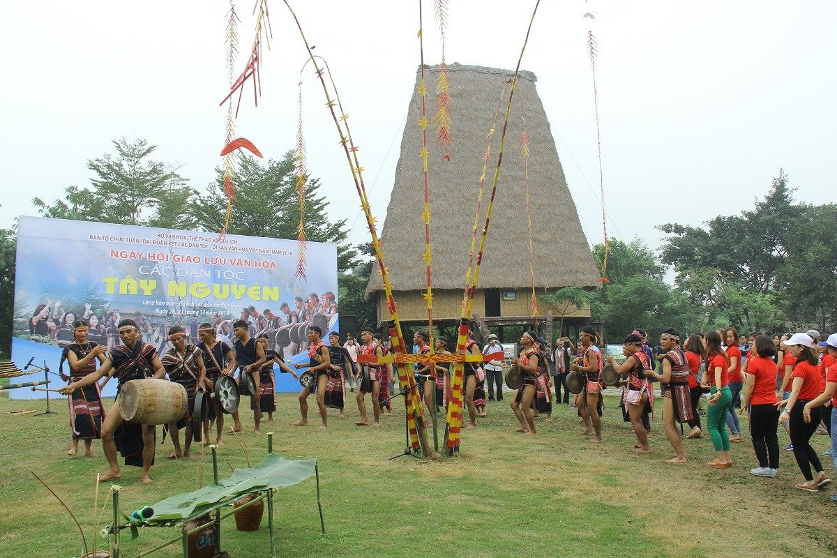 Khám phá di sản văn hóa của người dân tộc Bana